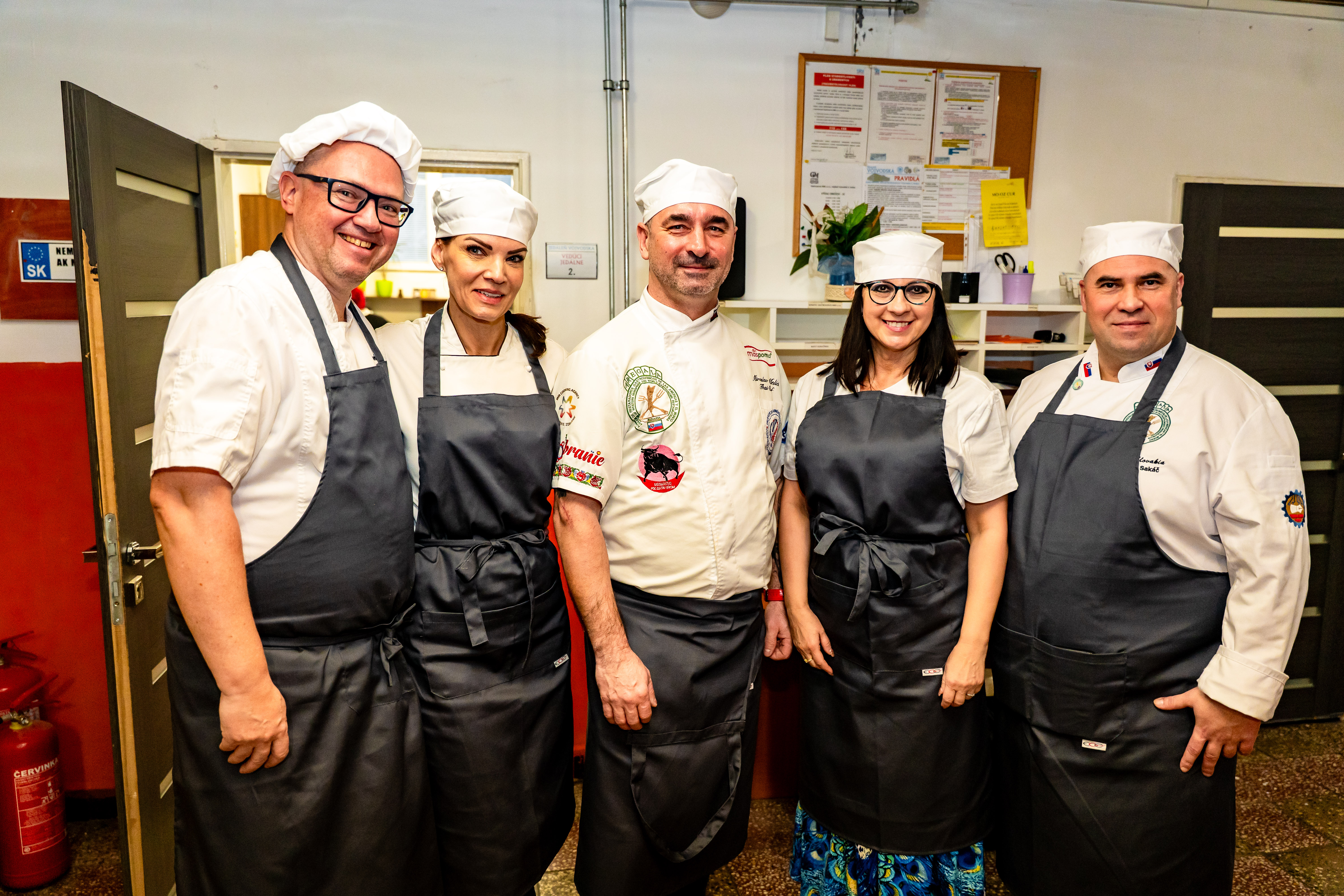 Tradicne charitativne podujatie Vianocne varenie pre seniorov-5